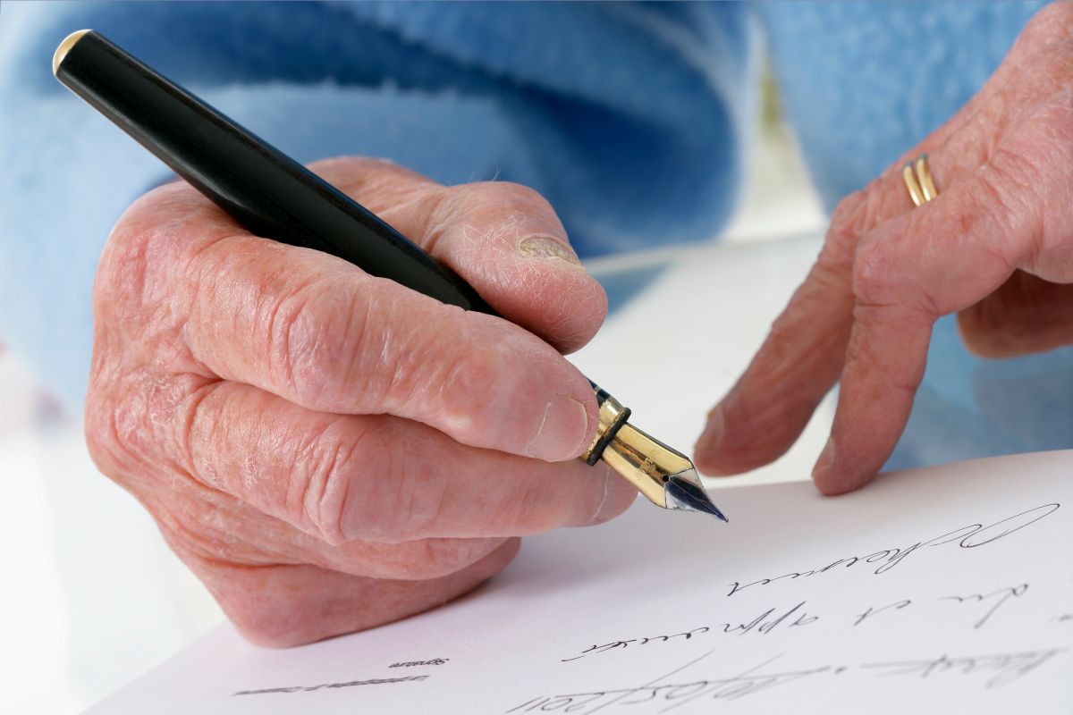 ¿Puede firmar documentos una persona con deterioro cognitivo?